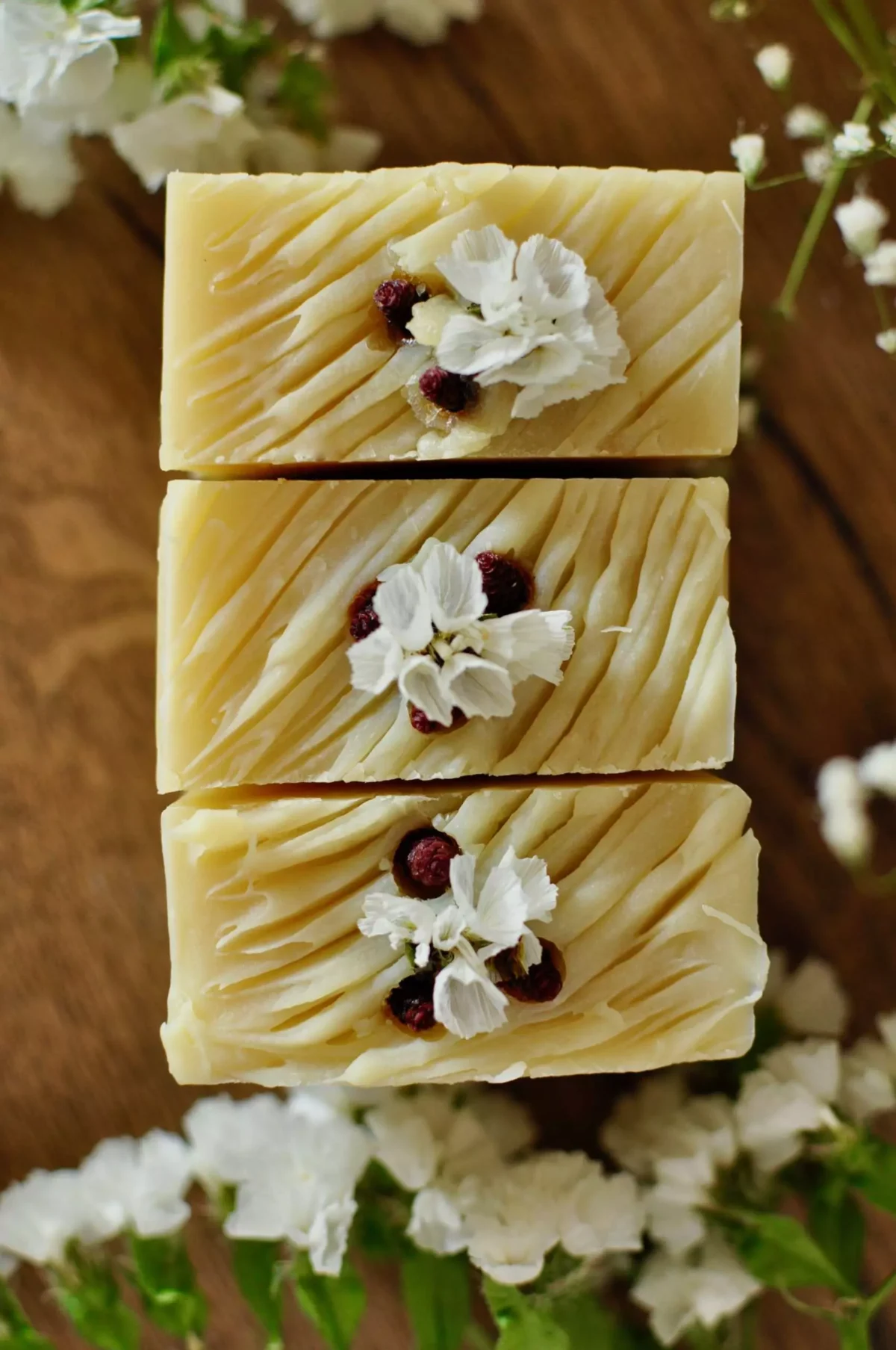 Σαπούνι Μανταρίνι & Πεύκο – Φυσική Ενέργεια και Βαθύς Καθαρισμός για Πρόσωπο & Σώμα - Image 3